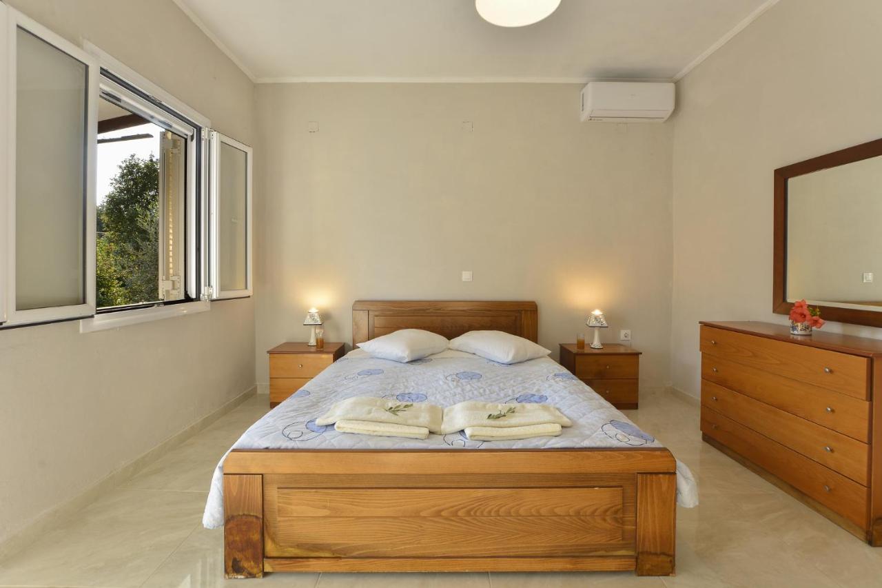 Deja Blue Beach House Kato Spilaion